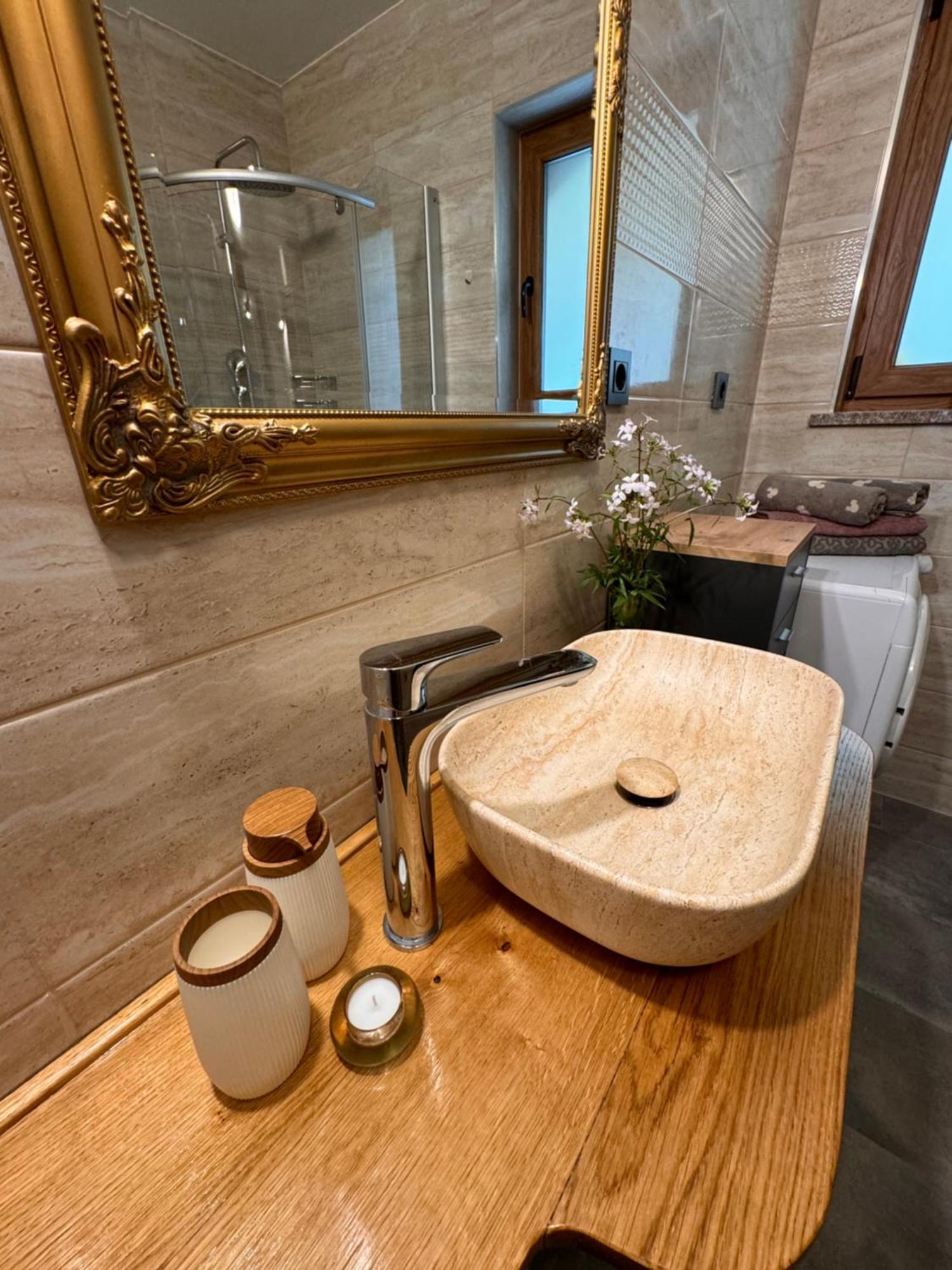Apartment With A Terrace Forest Home Lullula Veprinac المظهر الخارجي الصورة