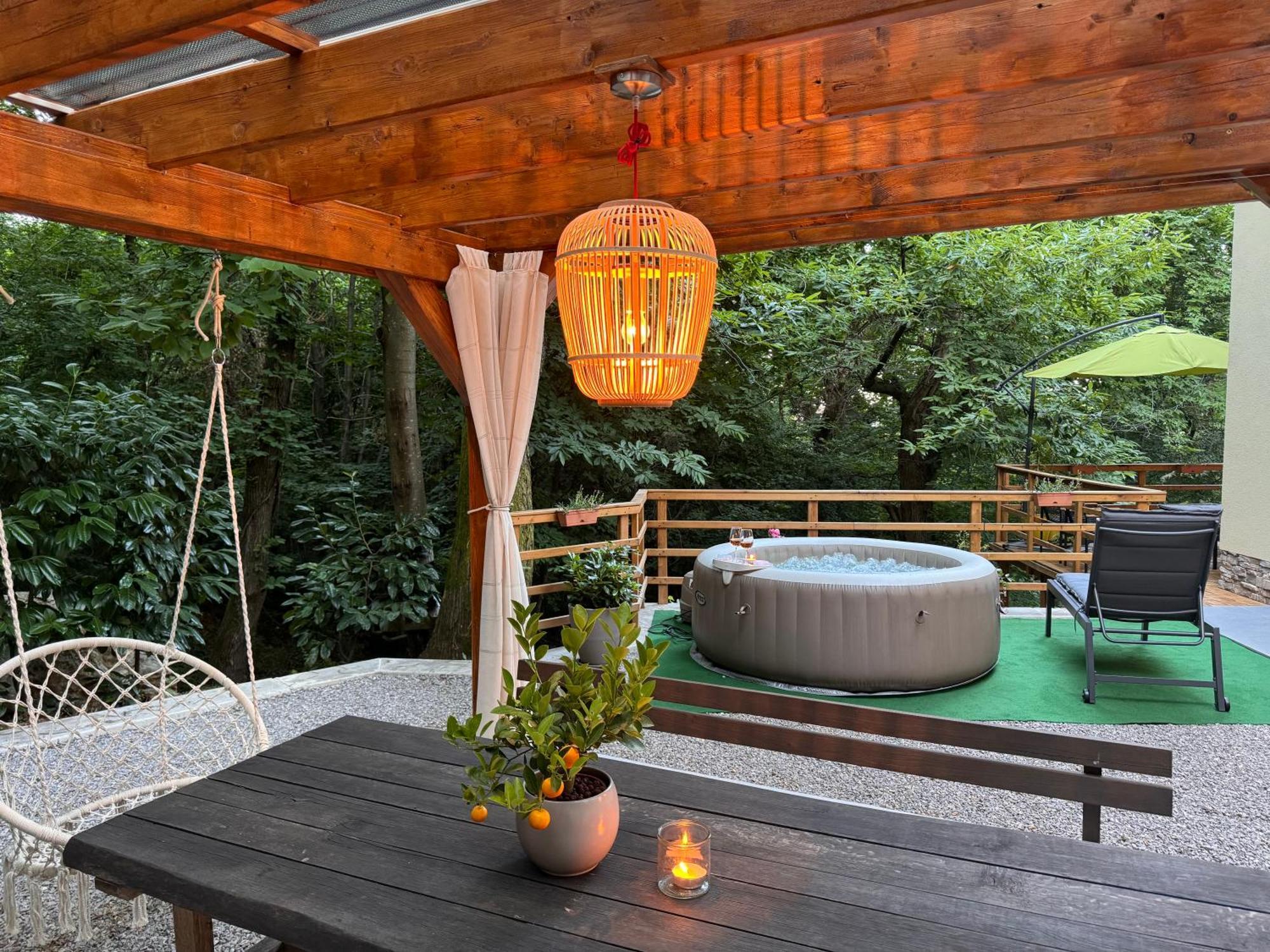 Apartment With A Terrace Forest Home Lullula Veprinac المظهر الخارجي الصورة